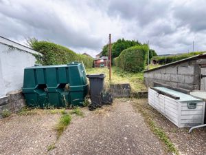 Photo 33- click for photo gallery